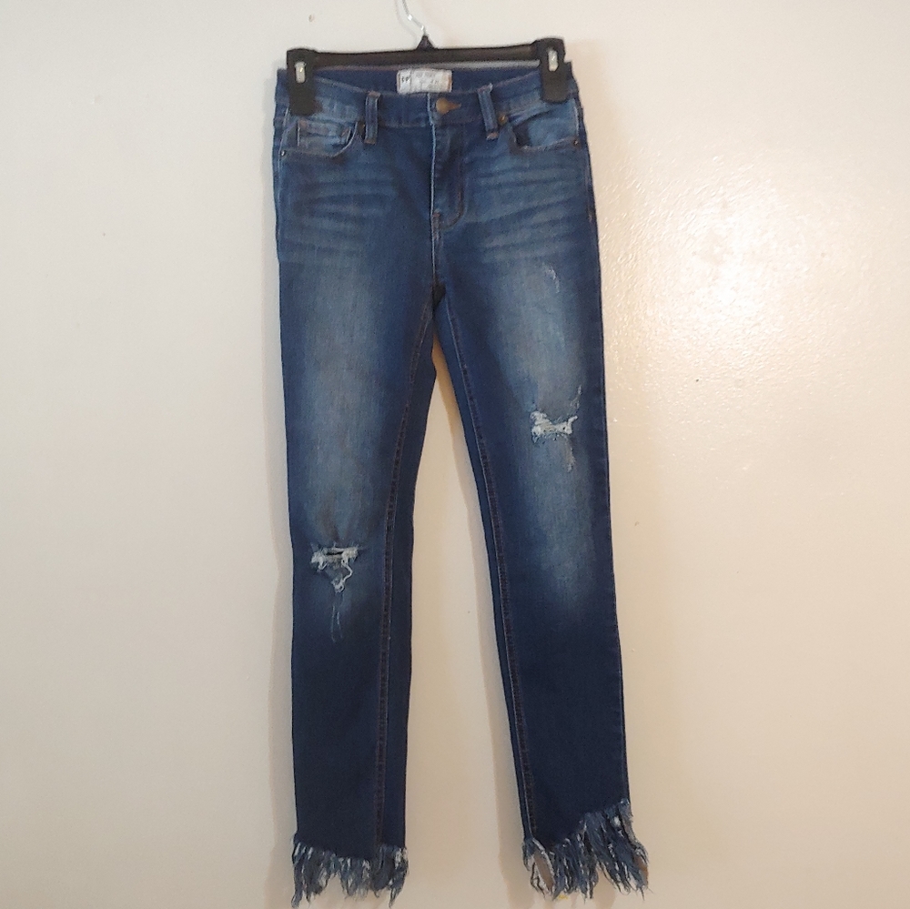 Free people. Distressed skinny jeans. - Picture 2 of 9